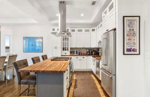 The Burgundy Penthouse Steps to the French Quarter - Foto 11