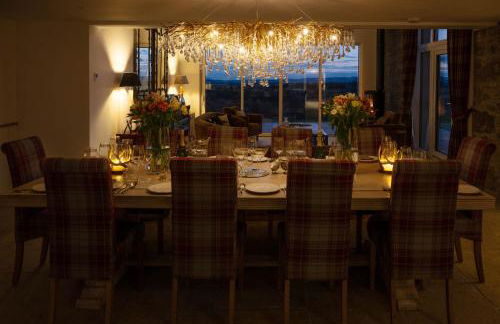 Kipney Farmhouse with hot tub - Photo 18