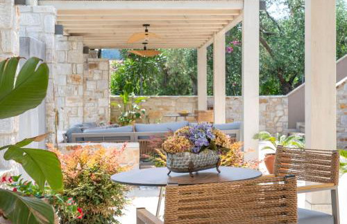 Villa Teresa Luxury Suites - Photo 5