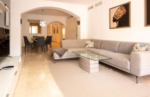 Ground Floor Apartment, Los Jardines de Santa Maria Elviria - Photo 8