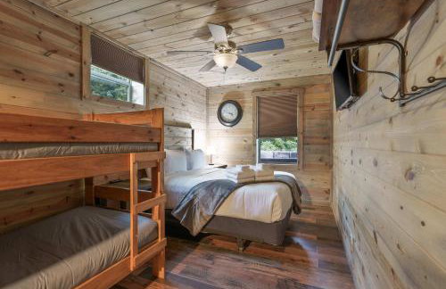 Serenity Ridge 6 Br Sleeps 16 Pool Hot Tub - Foto 37