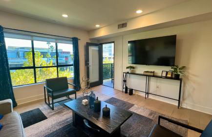 Century City Cozy 3 Bedroom Apartment with Parking 302,303 - Foto 34