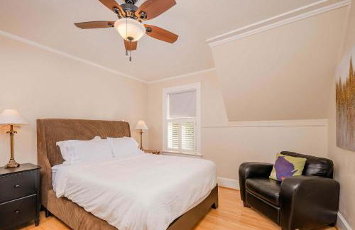 Family Downtown Mansion - Sleeps 13 - Foto 14