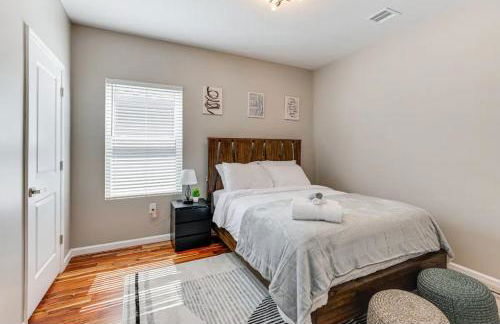 Townhouse - Urban Living with Rooftop Deck! - Foto 17