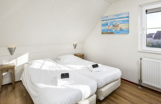 Villa in Cadzand-bad Near North Sea Beach - Photo 2