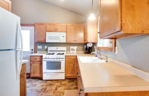 Pet-Friendly Wisconsin Cabin on Lake with Fire Pit! - Foto 10