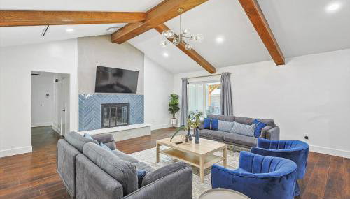 5-BR Relaxing Retreat with Pool Hot tub Fire Pit - Foto 5