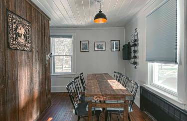 Charming Mtn Stay Views, Hot Tub, Prime Location - Foto 32