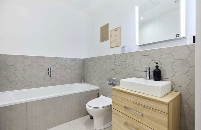 The Putney Hideaway - Modern and Elegant 3bdr Flat With Patio - Foto 18