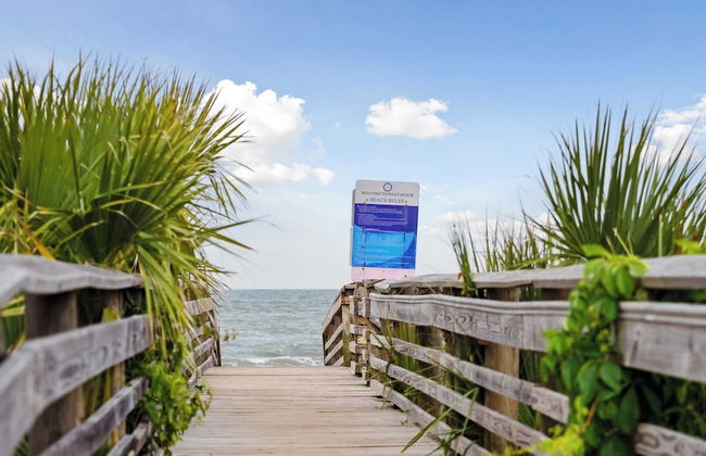 Oceanfront w/ Pool, Panoramic Deck Views, 5bdr Folly Ocean Breeze by Avantstay - Foto 79