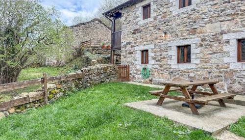 Cabaña La Gurueba, frente rio y cascada - Foto 3