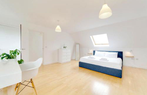 Pass the Keys 49 Byron Square Modern and Spacious 3 Bed Home with Free Parking - Foto 48