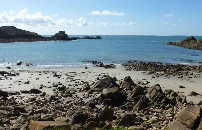 Nice Villa With Magnificent View in Plougasnou - Photo 21