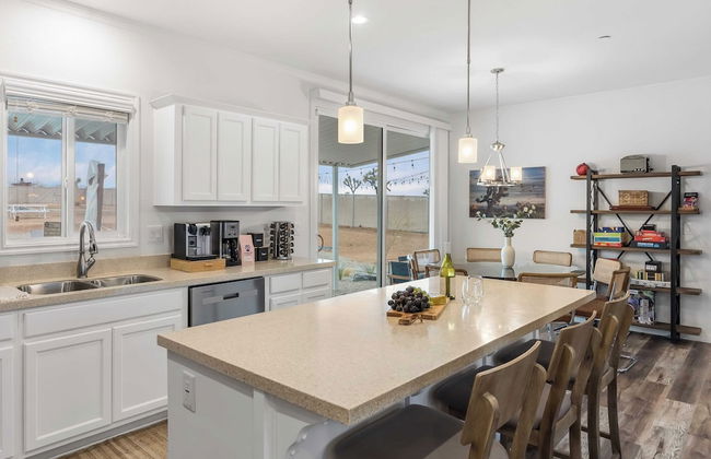 Pool, Spa, Pickleball & Piano Near Pioneertown Harmony House by Avantstay - Foto 21