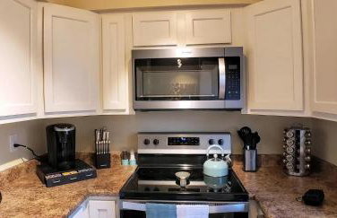 Charming 1-bed apt, cook-ready kitchen, laundry, 5-8 mins to U of A and Downtown - Foto 15