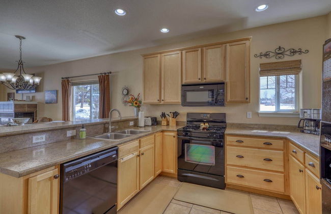 Adventure Awaits - Foto 11