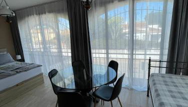 Beachfront apartment - Photo 3