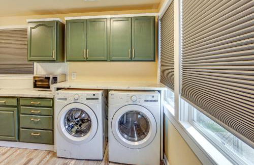 2 Mi to Dtwn Tacoma Charming Home with Deck and Yard! - Foto 9