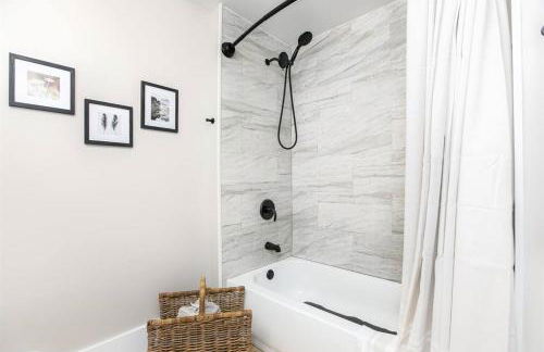 South Bend Serenity: Freshly Renovated 3BR 2mi ND - Foto 19