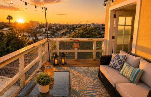 CasaViva Sky - Spacious 3BR with City Views, Firepit & Backyard - Walk to Hillcrest Dining, 5 Min to Zoo & Balboa Park - Foto 1