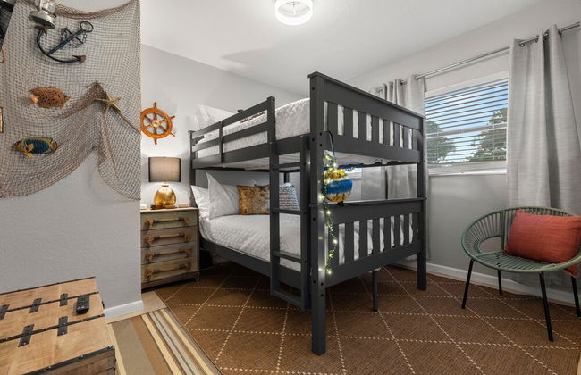 11350 Central Oasis 4BR Pool Home - Photo 20