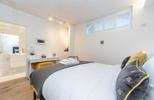 Chic & Cozy Flat in SW London, Perfect Location! - Pass the Keys - Foto 22