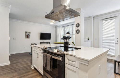 Luxury Frisco Escape, Mins to Legacy and Toyota HQ - Foto 8