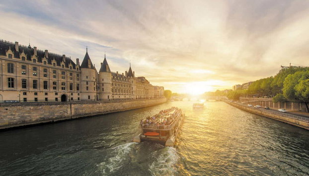 Go City Paris Explorer Pass - Foto 2, Bateaux Parisiens en el río Sena