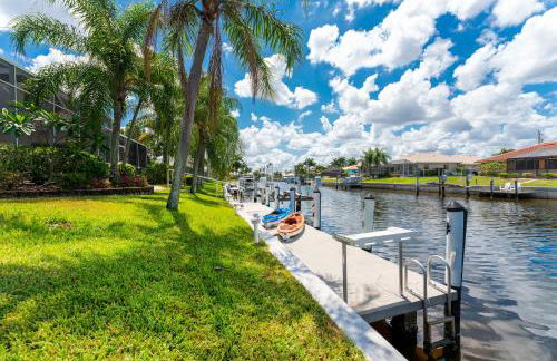 Villa Hibiscus-Waterfront-Free Heated Pool-Dock-Bikes-Other Amenities - Photo 61