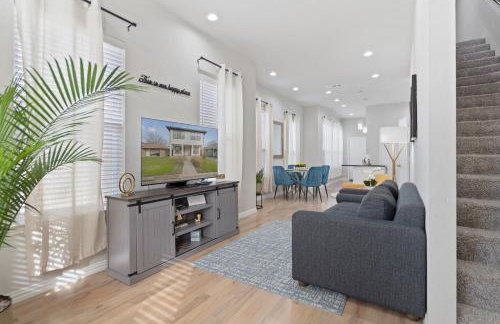 3BR Duplex - Walk to Bishop Arts - Fenced Yard - Foto 1