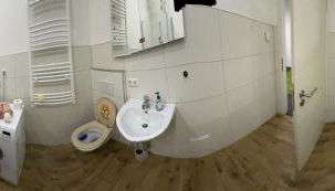 Luxuriöse Wohnung mit eigenem Garten - Foto 3