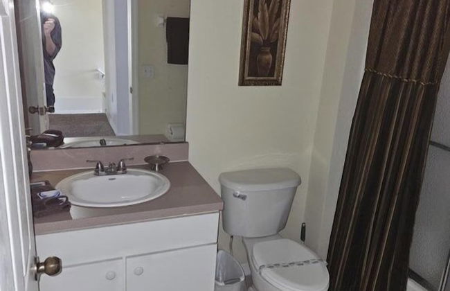 3br, 2.5ba Townhome W/ Lake View, Sunny Rear Yard 3 Bedroom Townhouse by RedAwning - Foto 9