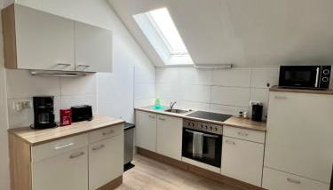 Oranienburg Unterkunft max 7P mit 4 Schlafzimmern - Foto 1, stove, toaster