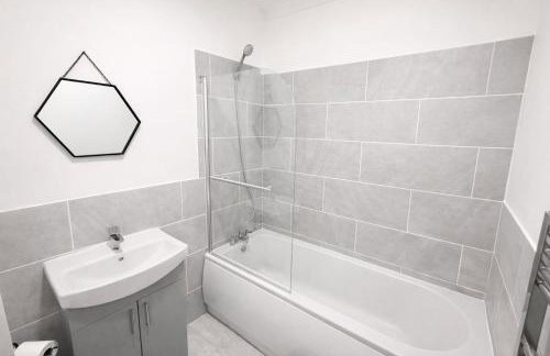 4 bedrooms 8 beds Wi-FI smart tv games room - Foto 5