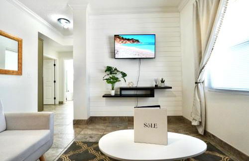 Luxury 2BD 2BTH Condo 5 - Foto 10