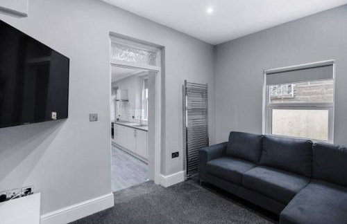 Brand New Huge 2 Bedroom Ground Floor Flat - Foto 18