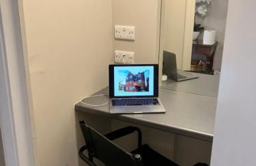 Buckingham Court - Photo 17