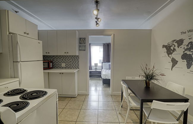 Deluxe Studios and Apartments at the Casablanca - Photo 98