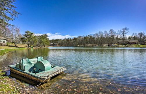 10 Mi to Drive-In Lakefront Trenton Cabin! - Foto 25