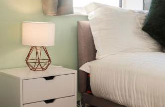 Spacious 2-Bed House, Free Parking, Fast Wi-Fi, Netflix, Contractors Welcome - Photo 20