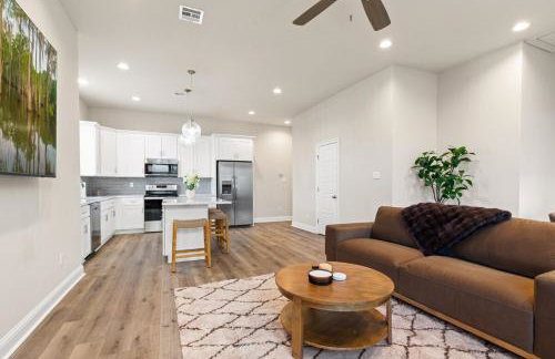 NEW Mais La House Garage KING 85 TV Cajun Luxury - Foto 21