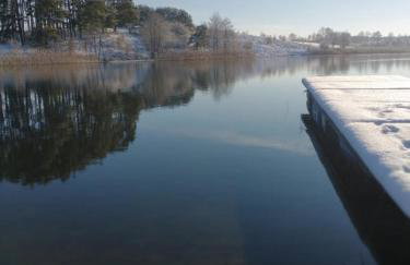 Między Olchami domek nad jeziorem. Noclegi całoroczne. Cisza, spokój. - Foto 49