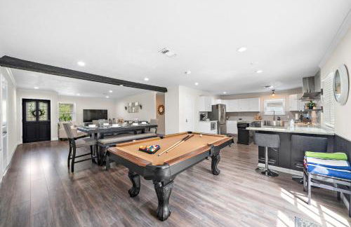 Pool Stay Near DT, Heights WiFi Games Yard BBQ - Foto 10