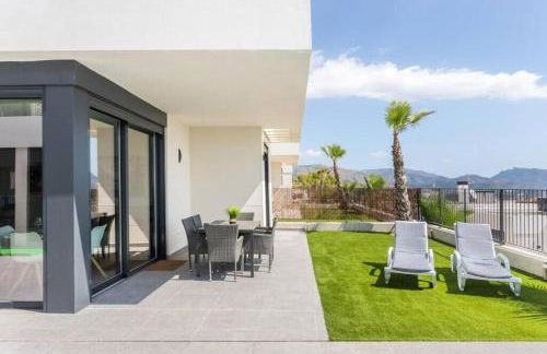 Casa con piscina climatizada y vistas al mar - Foto 4