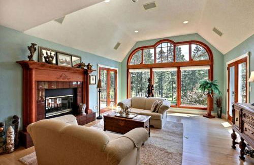 Four-Bedroom Luxury Vacation Rental on 80 Private Acres near Granite Peak, Wisconsin - Foto 2