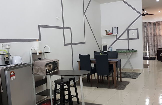 Fahaz Lumut Homestay - Photo 19