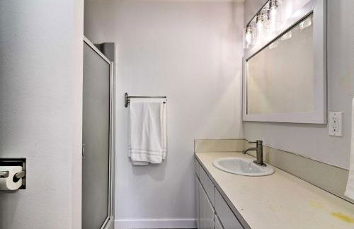 Fully Remodeled Hillsboro Home with Home Theater! - Foto 19