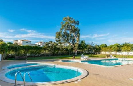 Flamingos Apartment with 2 swimming pool com check in e check out ao domingo em julho e agosto - Foto 20