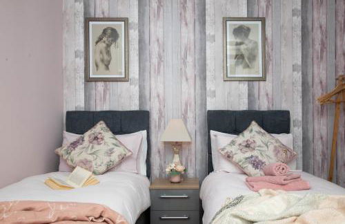 Cosy 3 Bedroom House - Private & Central - Ultra WiFi - Foto 37