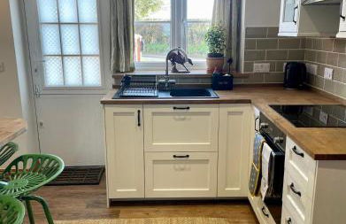 The Old Smithy, beautifully restored cottage in Carreghofa, near Llanymynech - Photo 15